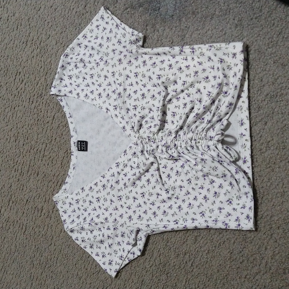 💙3/$10 OR 5/$15 SALE💙 Shein Cropped Shirt